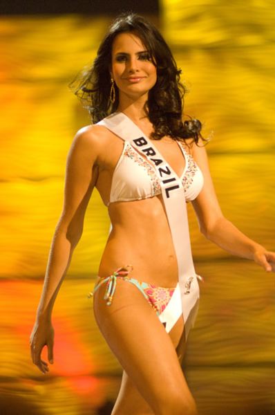 miss_brazil_larissa_costa.jpg