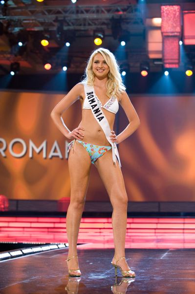 miss_romania_bianca__2c9616.jpg